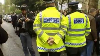 İngiliz polisi ölen gösterici için özür diledi