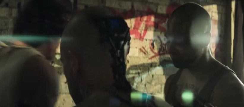 Elysium - Extrait He's awake - VF