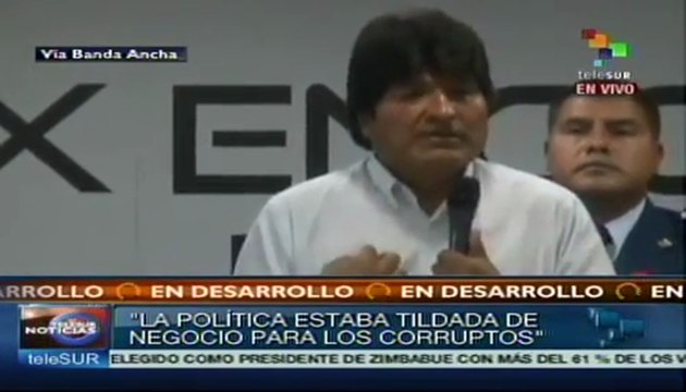 Revolución continuará si se educa a nuevas generaciones: Evo Morales