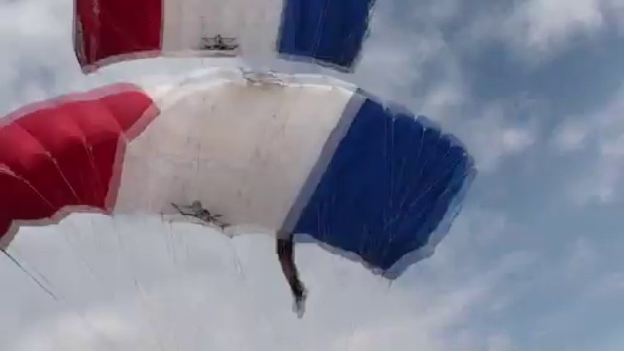 PARACHUTISME - CHAMPIONNATS DU MONDE DUBAI 2012 : VOILE CONTACT à 2 - "FRANCE A - saut 1"