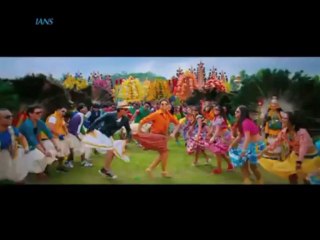 SRK Deepika add glamour to DCW finale