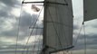 La goélette navigue à la voile en mer de Kara © A.Deniaud/francetv nouvelles écritures/Thalassa/Tara Expéditions