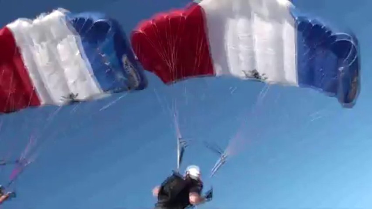 PARACHUTISME - CHAMPIONNATS DU MONDE DUBAI 2012 : VOILE CONTACT à 2 - "FRANCE A - saut 3"