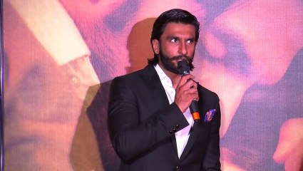 LOL ! Deepika Padukone Tells Ranveer Singh To Shut Up ?