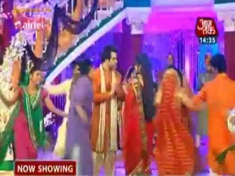 Saas Bahu Aur Betiyan [Aaj Tak] 6th August 2013 Video Watch Online - Pt1