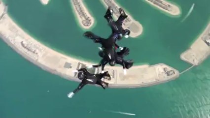 PARACHUTISME - CHAMPIONNATS DU MONDE DUBAI 2012 : VR4 HOMME - "Saut 1"