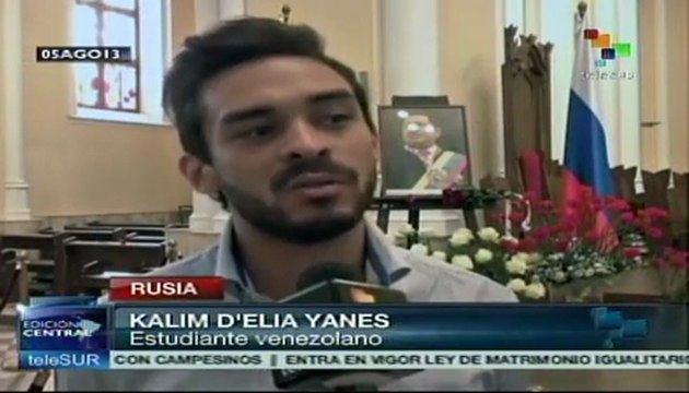 Rinden homenaje en Moscú al líder bolivariano Hugo Chávez