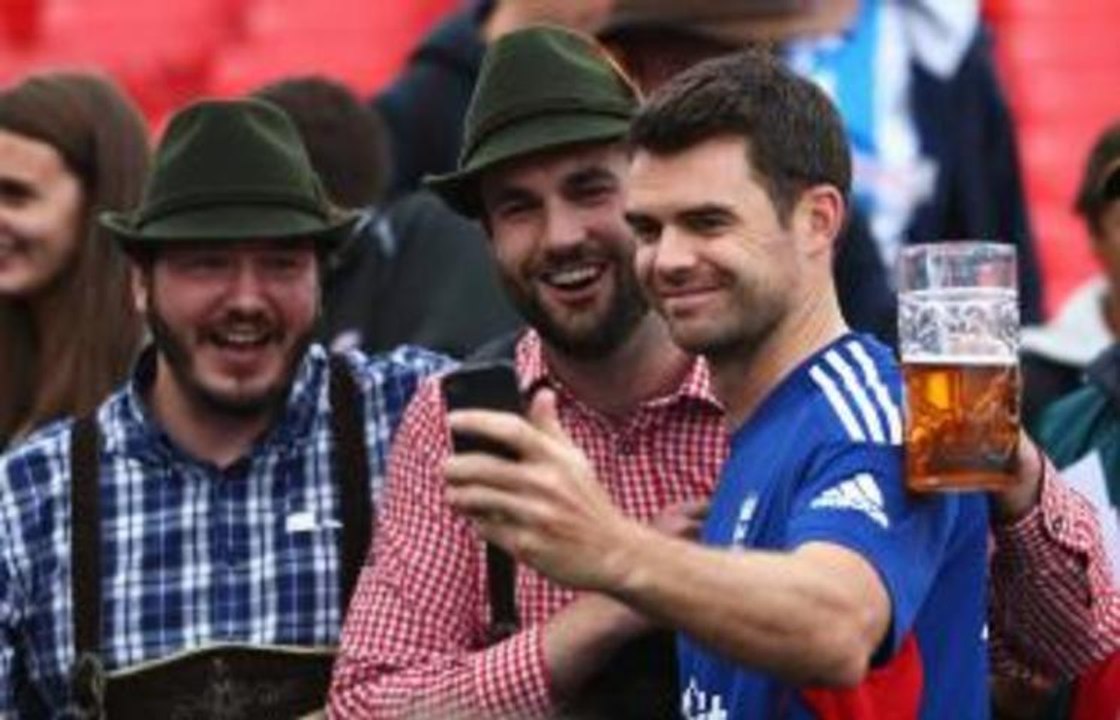 Caddick: England should keep same side for remaining Ashes Tests