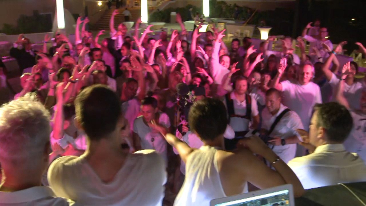 Jamie Foxx, Maggie Gyllenhaal and Channing Tatum Party In Cancun Together