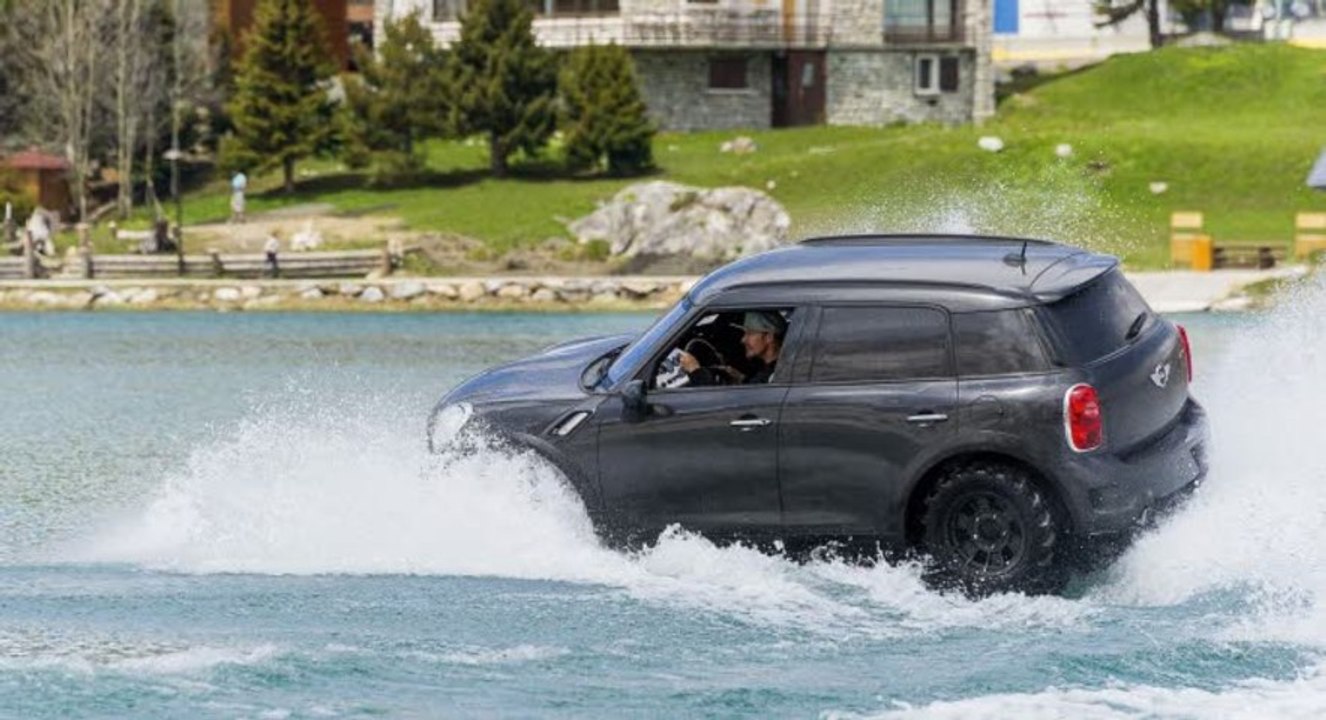 [ Tignes ] - Motor Water Show by Guerlain Chicherit