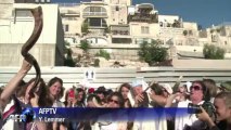 Jewish women pray at Jerusalem's Western Wall