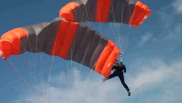 PARACHUTISME - CHAMPIONNATS DU MONDE DUBAI 2012 : VOILE CONTACT à 2 FRANCE B - saut 5