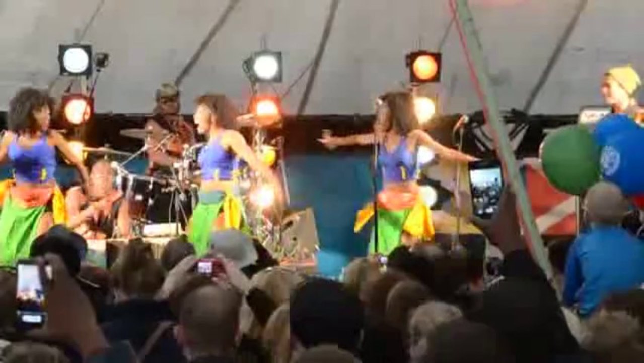 01_world_village_2013_helsinki__totoo_zebingwa