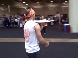 Le meilleur tourneur de pâte à Pizza du monde?? Un grand ouf le pizzailolo!!