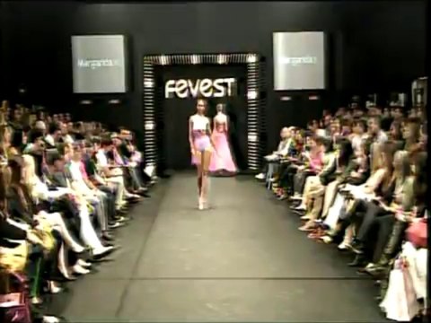 Terceiro dia de desfiles de moda da Fevest 2013. (parte2)