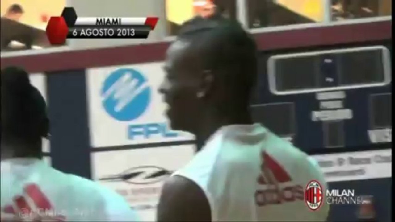 Mario Balotelli Slam Dunk