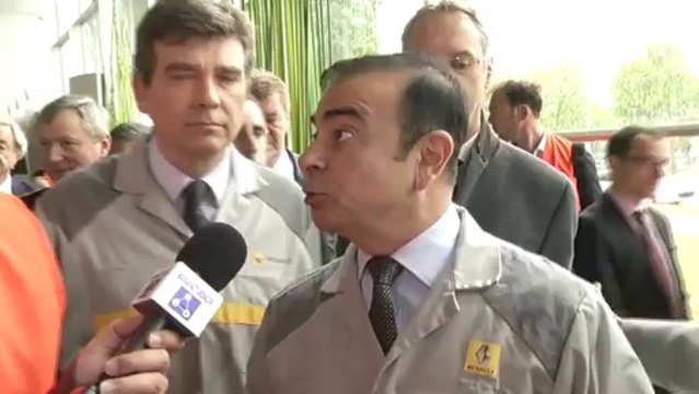 JT: visite d'Arnaud Montebourg, ministre du redressement productif, à Renault Flins.