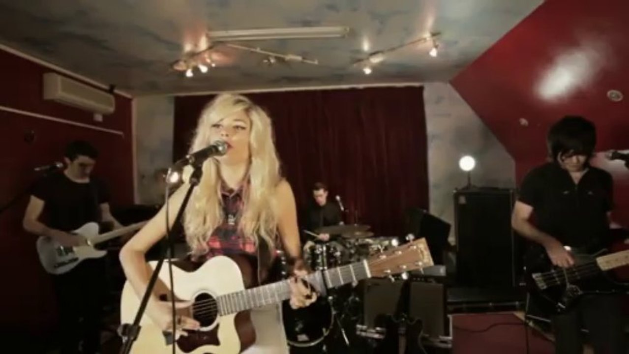 Nina Nesbitt - Just Before Goodbye