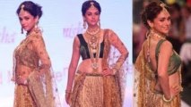 Aditi Rao Hydari Walks The Ramp For Dipti Amisha @ IIJW 2013
