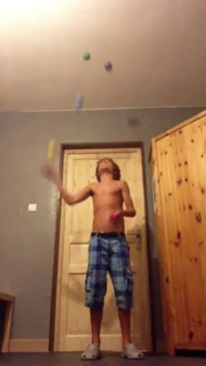 Jonglage avec 5 balles