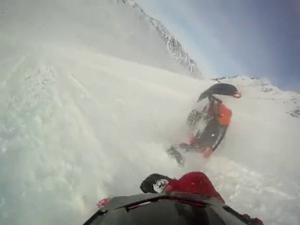 Crazy Snow  Skidoo 0 - Mountain 1