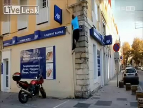 Le Spiderman Français - Sauter un mur de 6m tranquillement, il peut le faire...