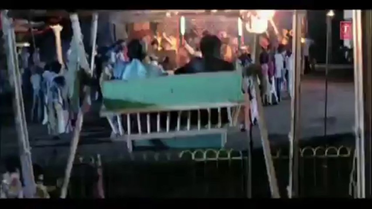 Diwanon Se Poochho Mohabbat Hai Kya Full HD Song _ Kurbaan _ Salman Khan, Ayesha Jhulka