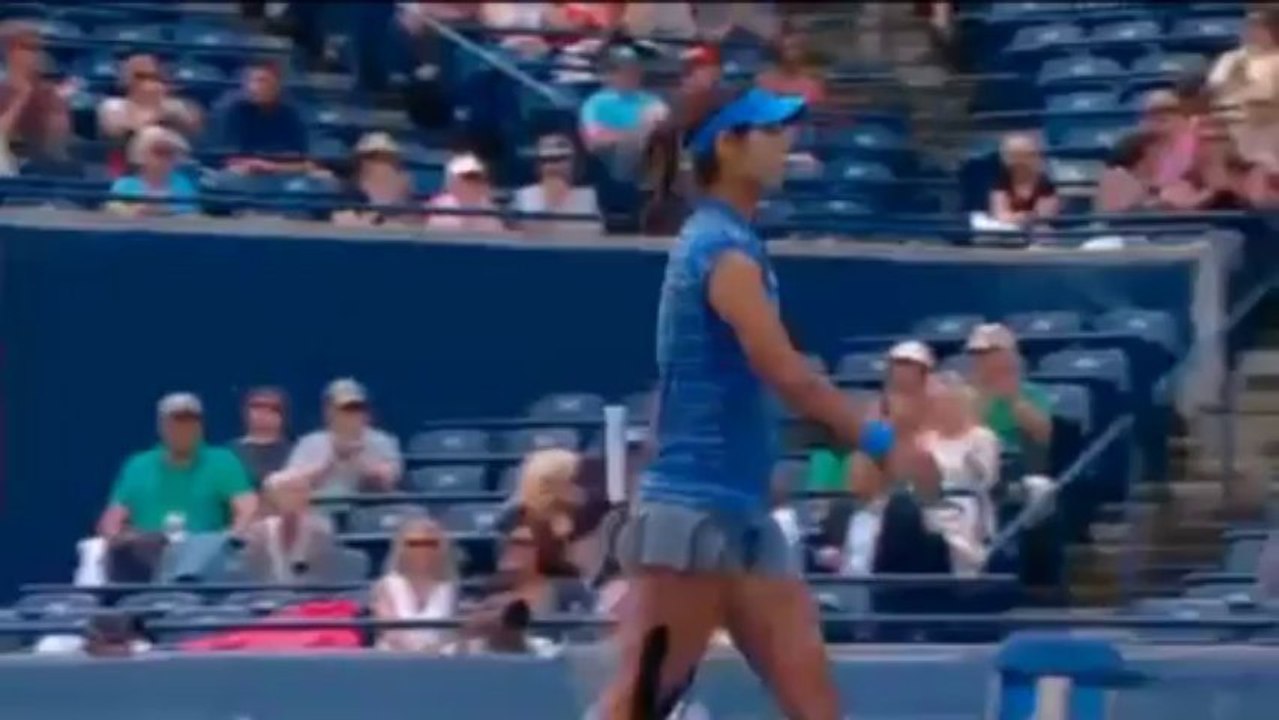 Toronto: Li Na nach Spaziergang in Runde drei