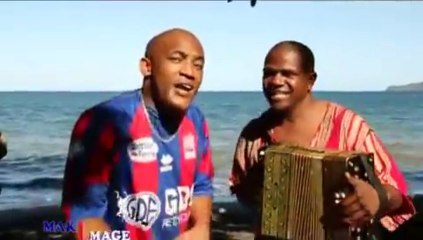 CHRISTIAN LDV & LEGO  -  Kamarady  (gasy - malagasy)