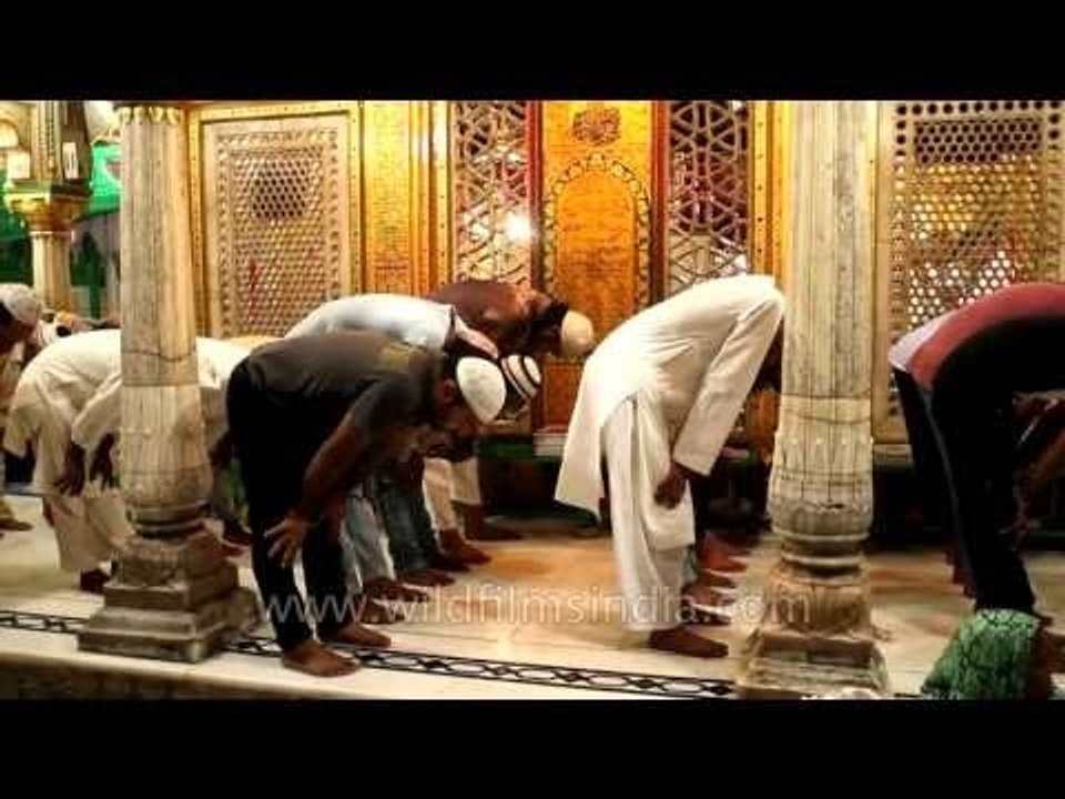 Devotees performing Namaz during before Iftar at Nizamuddin Dargah