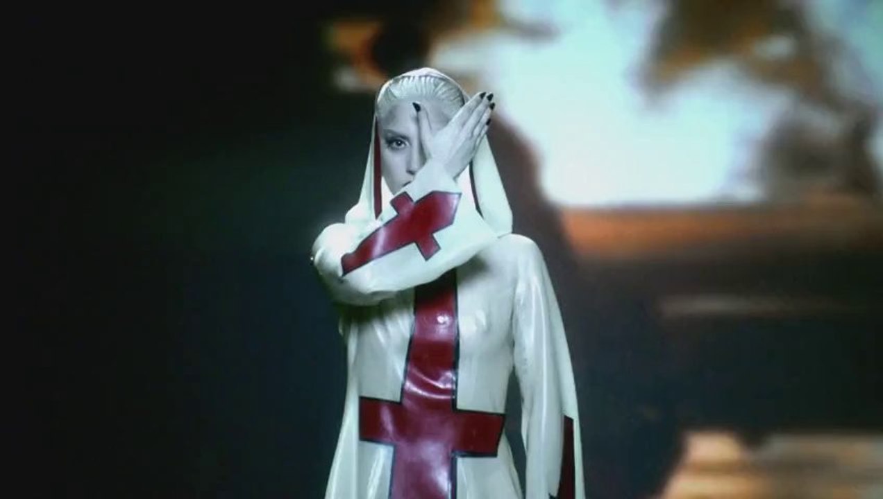 Lady Gaga vs Pink - Tralejandro