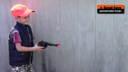 5-year-old shoots a turkey with a handgun
