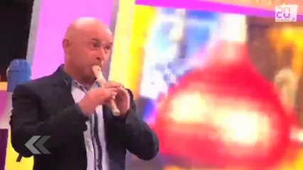 Un croque-mort reste bloqué 8 heures sur une route à cause de la neige.