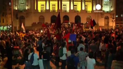 Brezilya'da Rio Valisi Cabral aleyhine gösteri