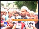 Tv9 Gujarat - Irfan & Yusuf Pathan offers eid prayers in Vadodra