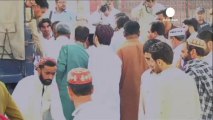 Gruppo armato attacca moschea, strage in Pakistan