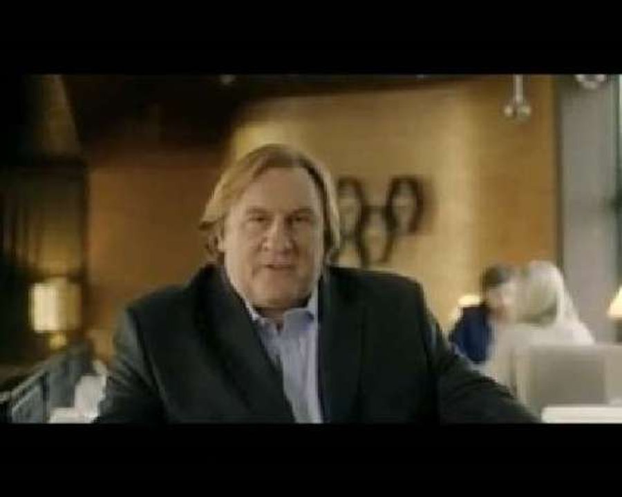 En Ukraine, Gérard Depardieu fait de la pub pour une banque