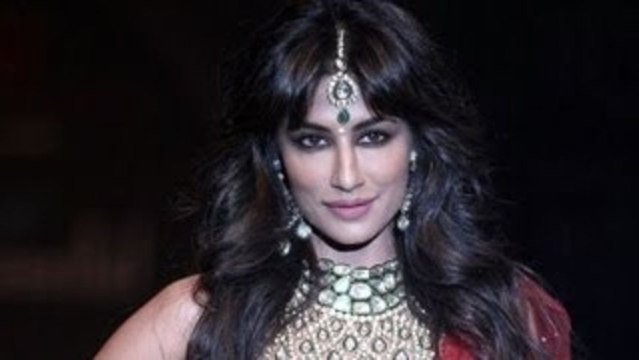 Chitrangada Singh walks the ramp for PC Jewellers at IIJW 2013 Grand Finale