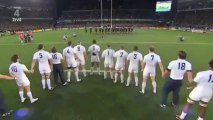 Le XV de France face au Haka néo-zélandais