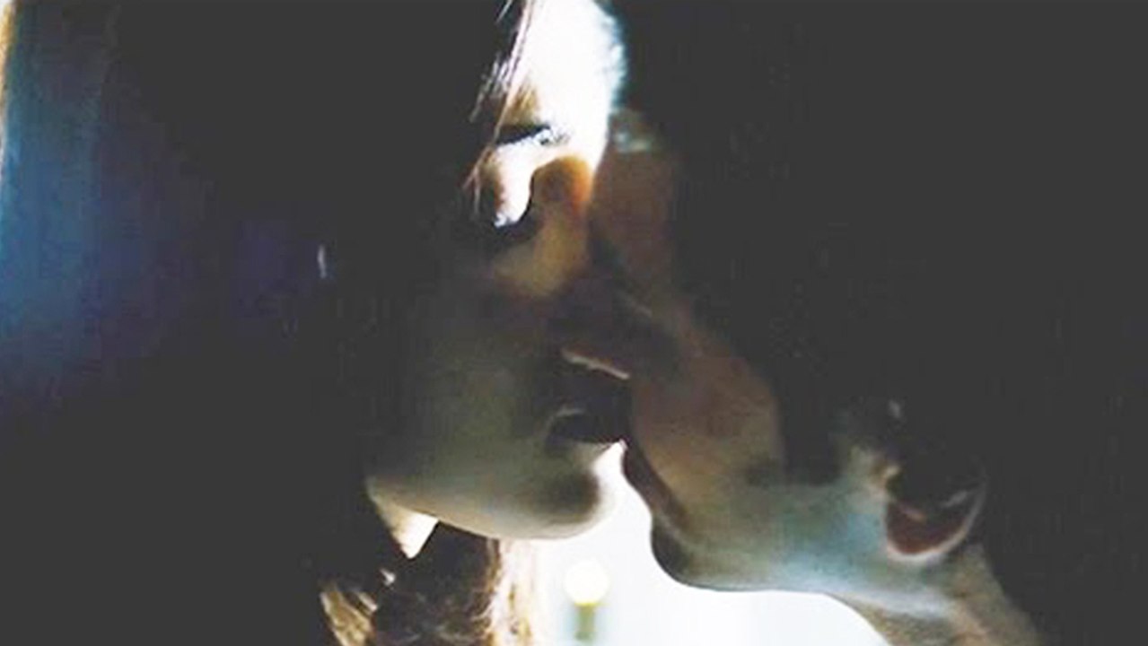 'Krrish 3' | Priyanka- Hrithik's Hot Liplock