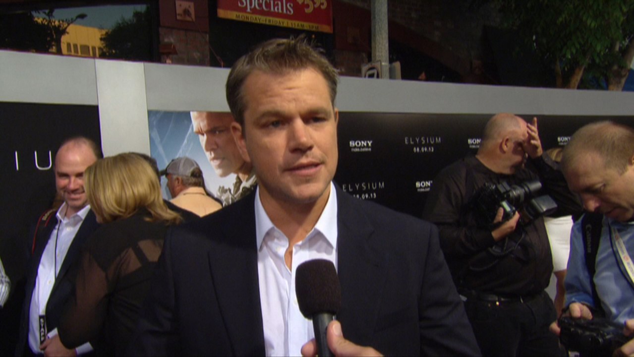 Matt Damon Talks About District 9 And Jodie Foster At "Elysium" Premiere