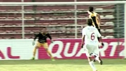 Piekny gol Toralesa w meczu z The Strongest