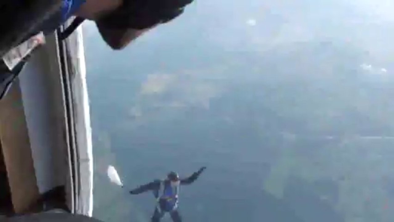 PARACHUTISME - CHAMPIONNATS DE FRANCE VICHY 2013 – VC4 « PC Indre Besançon Saut4»- 9aout13