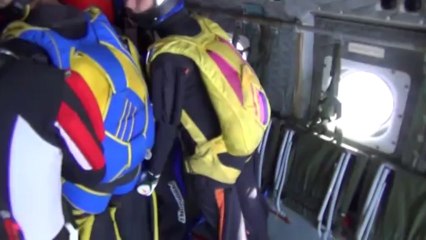 PARACHUTISME - CHAMPIONNATS DE FRANCE VICHY 2013 - VR8 « Just Kindair Leblanc Saut1»- 9aout13.wmv