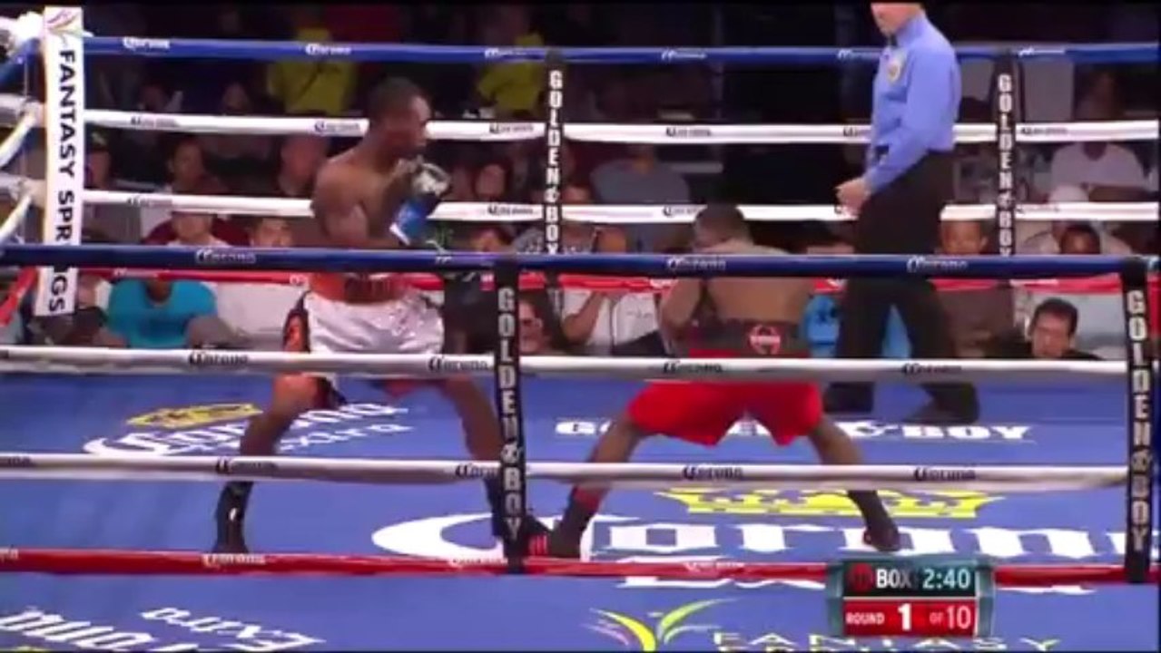 (09-08-2013) Jermall Charlo vs Antwone Smith