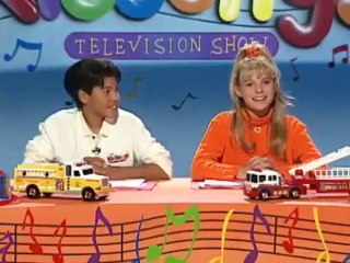 Kidsongs TV Show - Season 4 - Episode 17 - We Love Fire Trucks