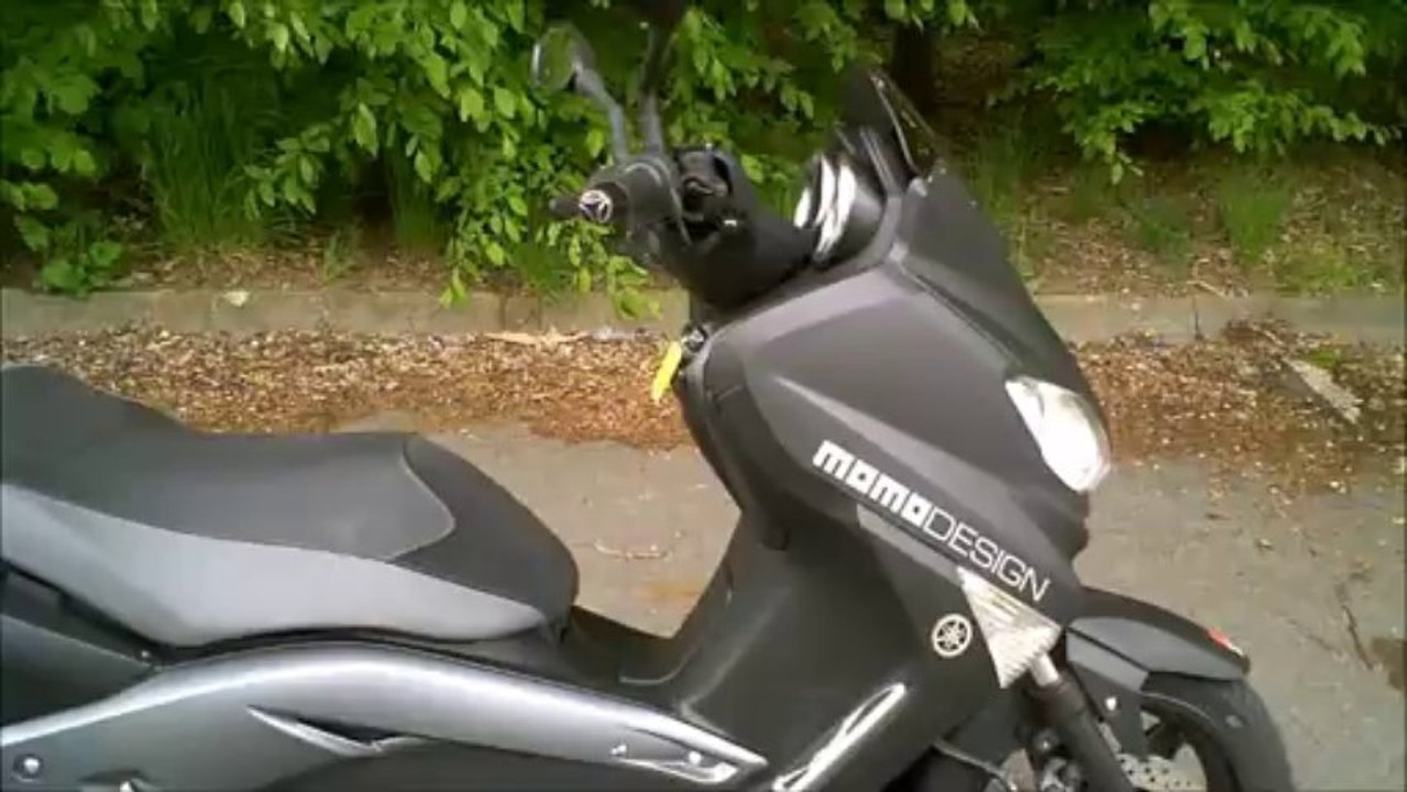 Yamaha X-max 250 Momo Design
