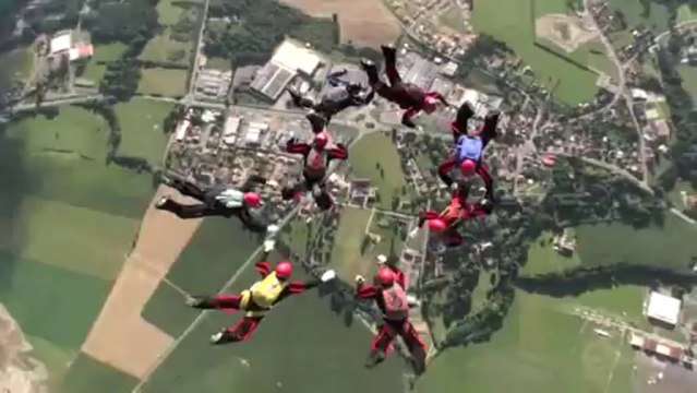 PARACHUTISME - CHAMPIONNATS DE FRANCE VICHY 2013 - VR8 « Annecy Artupox Nolimit Saut5»- 10aout13