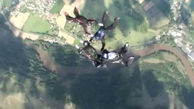 PARACHUTISME - CHAMPIONNATS DE FRANCE VICHY 2013 - VR4 « Invidia Maubeuge Saut5»- 10aout13