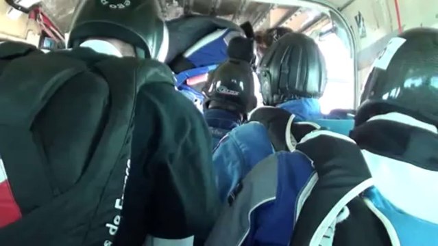 PARACHUTISME - CHAMPIONNATS DE FRANCE VICHY 2013 – VC4 « Anger Saumur Tours Pays de la Loire Saut 7»- 11aout13